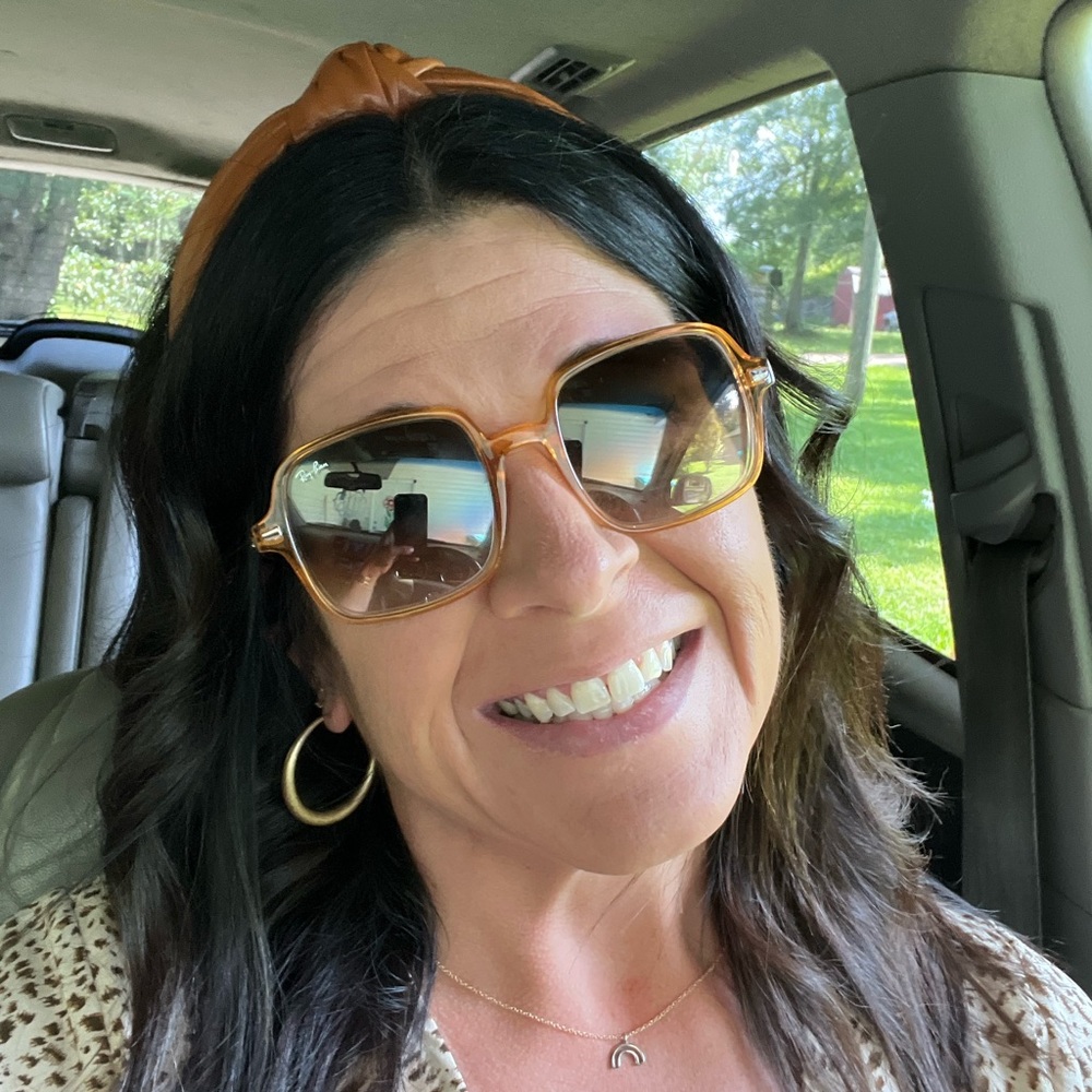 Meet your Posher, Jennifer